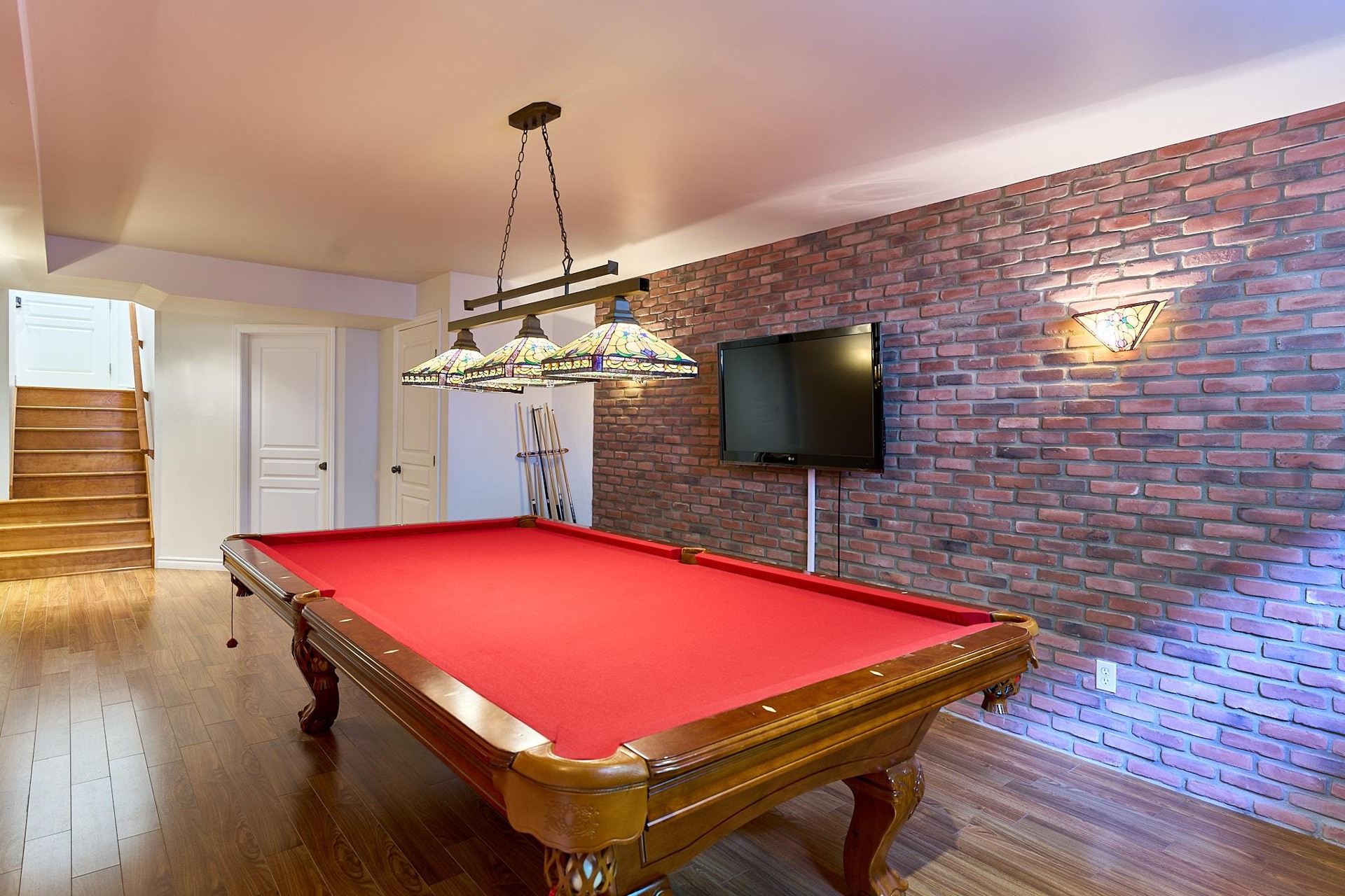 Salle de billard — 726 Chardonnerets